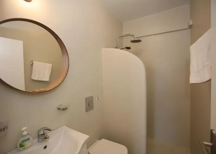 アパート Anemoesa